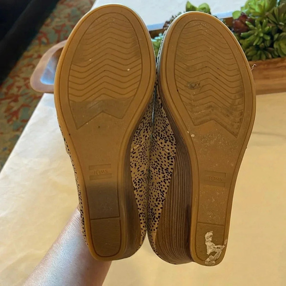 Toms women’s cheetah print Michelle wedge peep toe shoes heels sandals size 7.5 - Picture 6 of 6